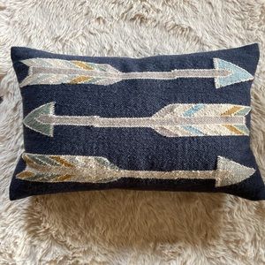 Accent Pillow wool blend